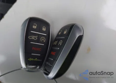 2018 Alfa Romeo Stelvio Awd z USA, uszkodzony, nr VIN ZASFAKAN2J7C25663